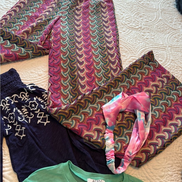 AFRM, Cabi, Etc X Small Box New with Tags - Picture 5 of 8